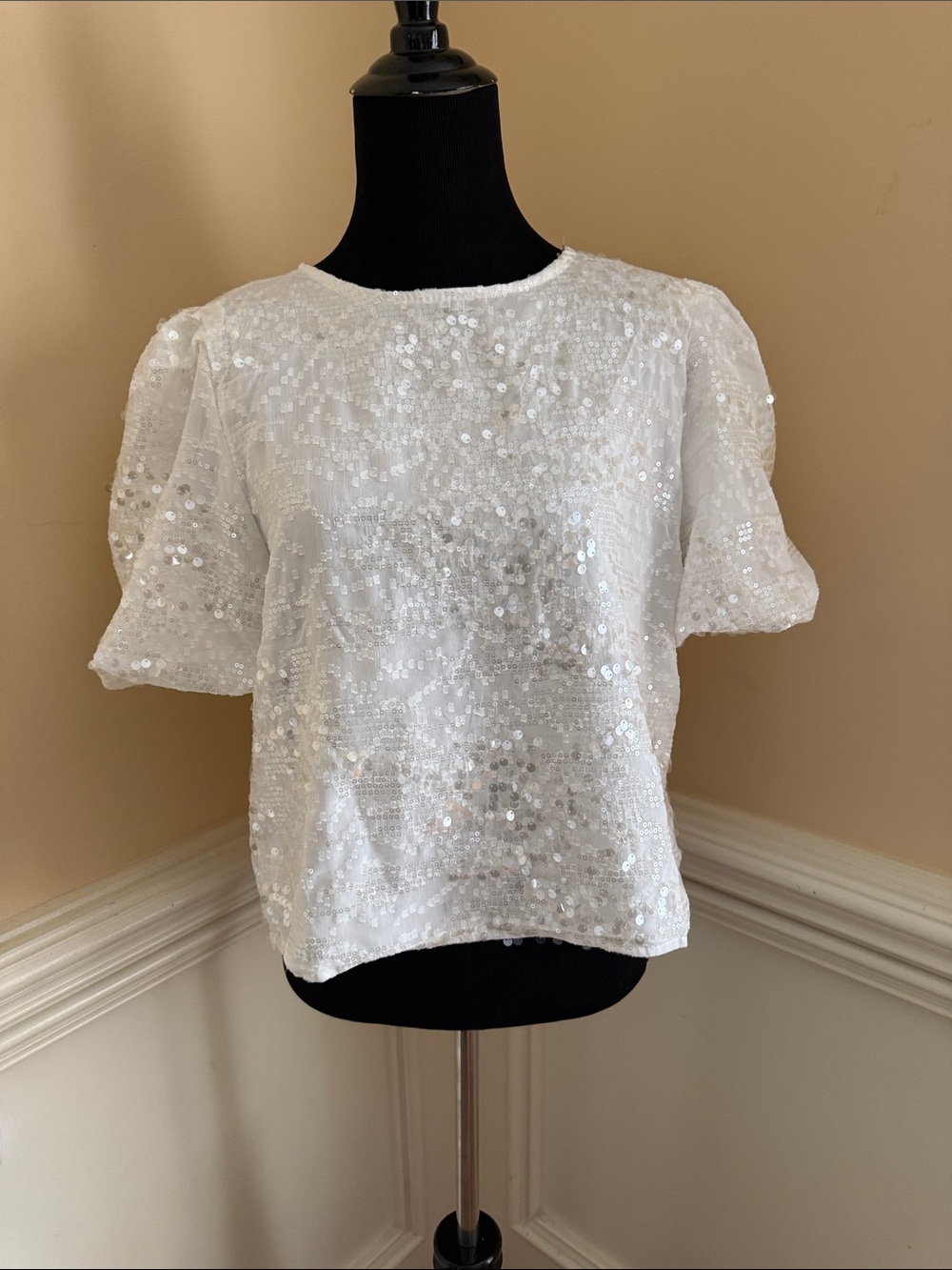 White‎ Sequin Short Sleeve Women's Blouse
